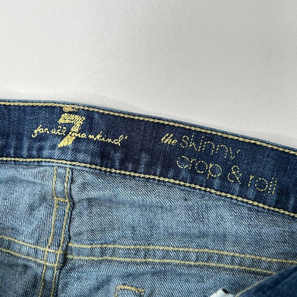 7 For All Mankind | The Skinny Crop Roll Distressed Size 25 - Picture 5 of 6